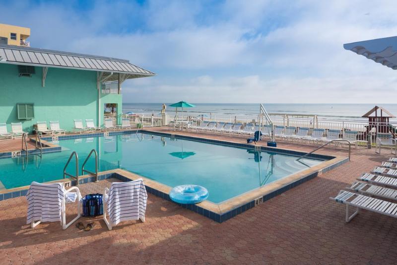 Coconut Palms Beach Resort New Smyrna Beach Bagian luar foto